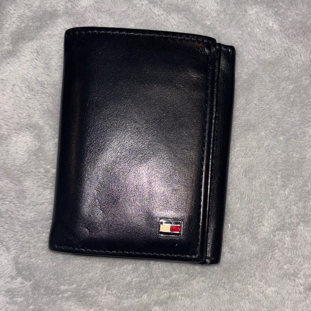 Tommy Hilfiger Black Leather Card Holder